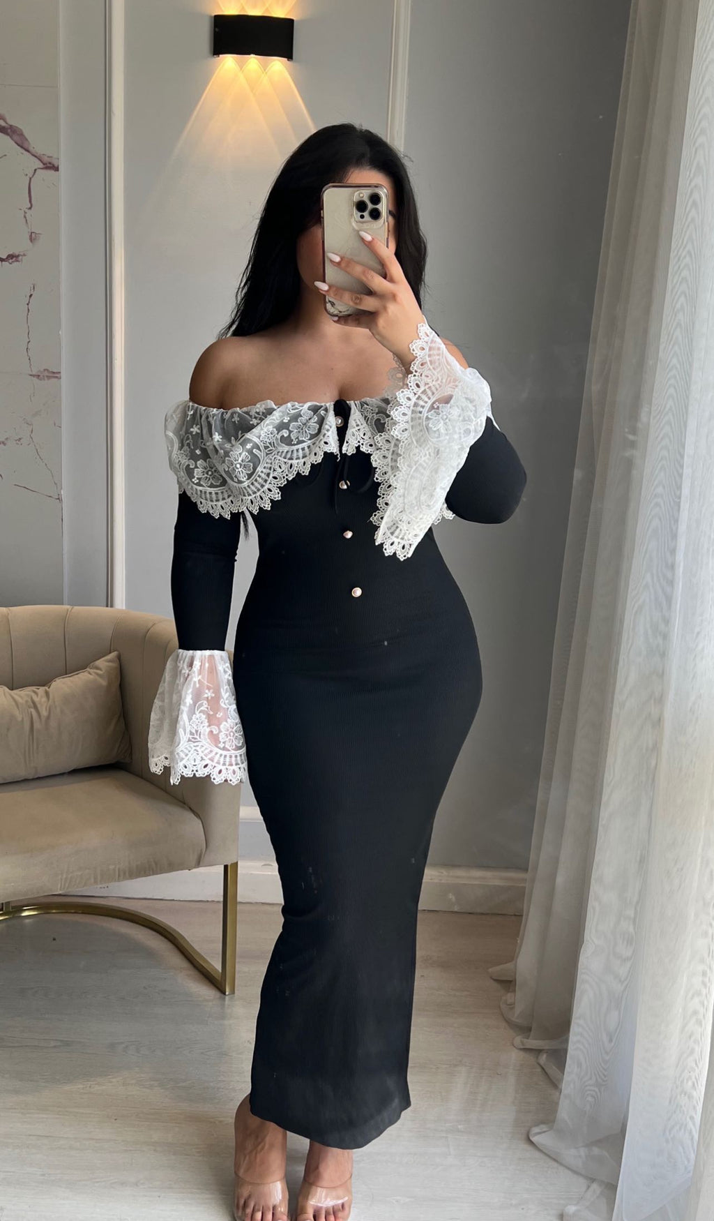 Shoulder dress
